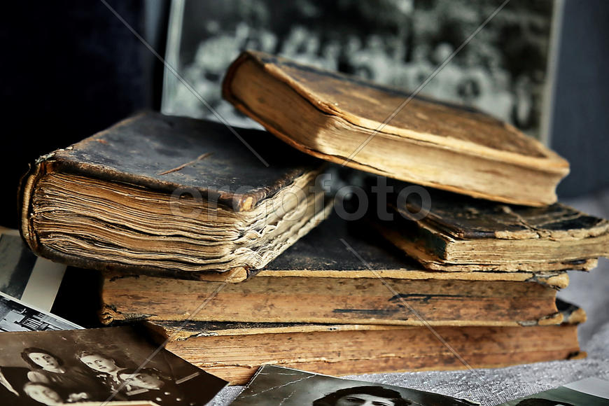 Старые книги  