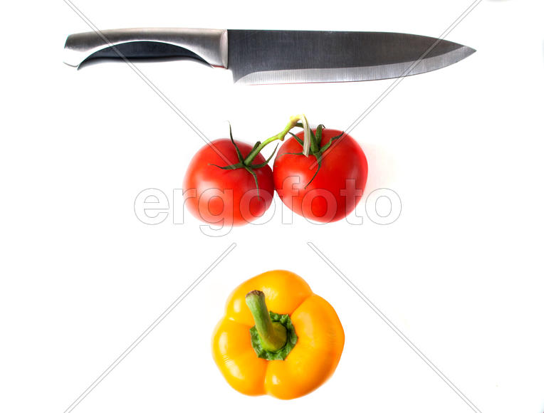 Нож, помидоры, перец