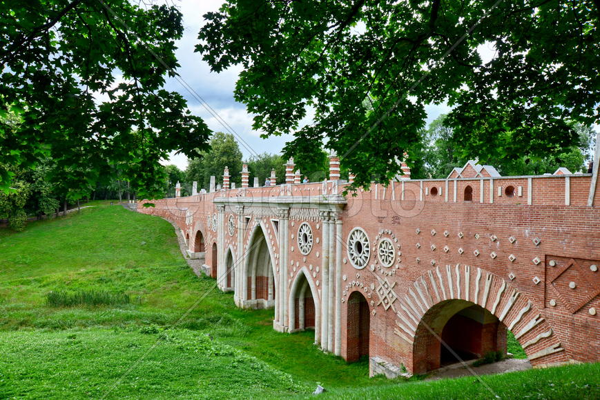 Музей-заповедник "Царицыно" архитектурно-парковый ансамбль.