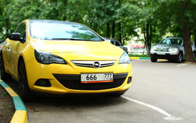 Яркий Opel