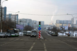Новоясеневский проспект, перспектива от перекрестка с улицей Паустовского и Литовским бульваром