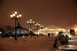 Зимний вечер на Манежной площади