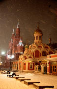 Казанский собор ночью в снег