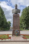 Беларусь, Барановичи: Памятник Дважды Герою Советского Союза С.И. Грицевцу