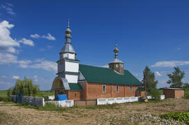 Беларусь: церковь Рождества Богородицы на краю деревни Дуброво