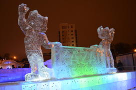Итиль и Алсу: ледяные скульптуры