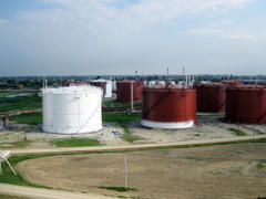 Tank the vertical steel. Capacities for storage of oil, gasoline, kerosene, the diesel and other