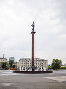 Стелла на площади. Новороссийск 