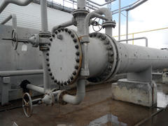 Heat exchangers for heating of oil . Oil refinery. Equipment for primary oil refining