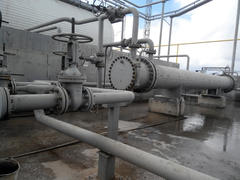 Heat exchangers for heating of oil . Oil refinery. Equipment for primary oil refining