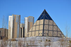Астана - стеклянная пирамида