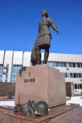 Памятник Алии Молдагуловой