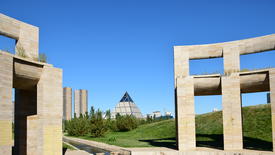 Астана - архитектурное строение Пирамида. Казахстан 