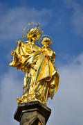 Германия - город Бамберг. Золотая статуя 