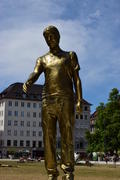 Германия. Мюнхен. Золотая скульптура 