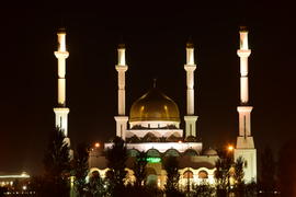 Астана - Мечеть НУР-АСТАНА ночью 
