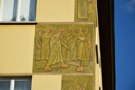 Германия - город Бамберг. Фреска на фасаде здания 