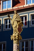 Исторический город Ротенбург в Баварии. Скульптуры в городе 