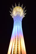 Астана - Башня "Байтерек"-ночью 