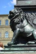 Германия. Мюнхен. Скульптура льва 