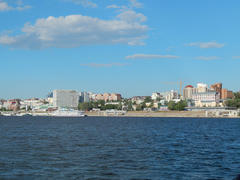 Вид на город Самара с реки Волга