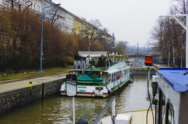 Gorodetsky gateways to skip pits on the river