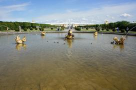 Межеумный фонтан в Петергофе