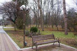 Скамейка в парке