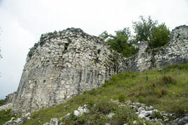 Ruins of ancient fortress remind people of last eras