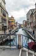 Каналы Венеции заполнение лодками 