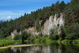 Камень Георгиевский на реке Чусовая.