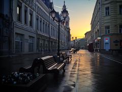 Рассвет на улице Никольская