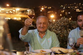 Радушные посетители Ливанского ресторана. 
