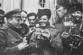 Аркадий Шайхет (слева) в годы Великой Отечественной войны. 