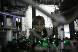 Елена Калганова, младший научный сотрудник лаборатории. Исследование атомных часов 