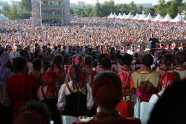 Зрители фестиваля Русское поле