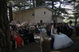 Празднование свадьбы в Ливане.