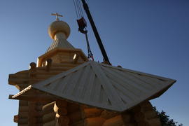Купола деревянной церкви