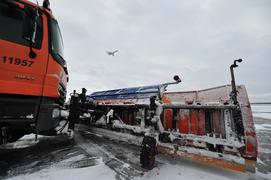 Уборка снега в аэропорту Домодедово 9