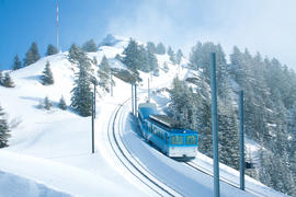 Голубой поезд поднимающийся в горы, Риги, Швейцария