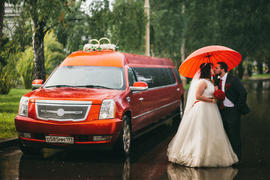 Свадьба и лимузин