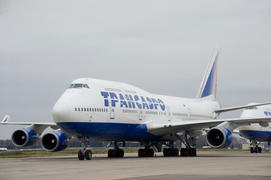 Самолёт Boeing 747 авиакомпании "Трансаэро" в аэропорту Домодедово