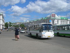 Любинский проспект, оживленная улица