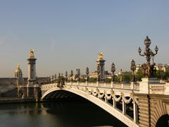 Франция, Париж, Площадь Конкорд, Мост Александра III, май, утро