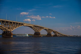 Мост в Саратове